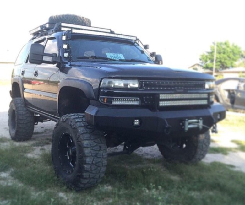Chevrolet tahoe off road