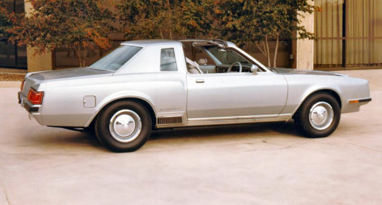 Chrysler le baron 1977