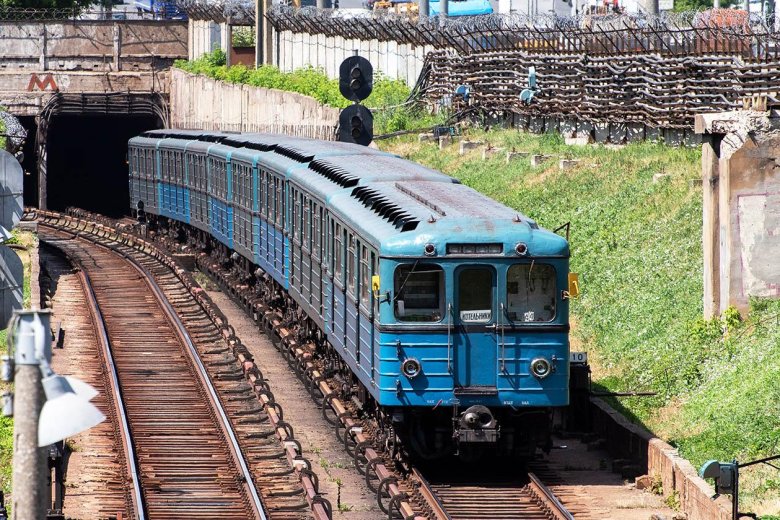 Метровагон еж3