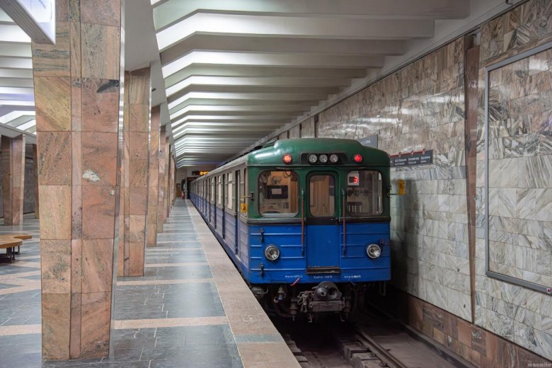 Вагон метро типа еж 3