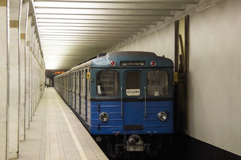 Вагон метро типа еж