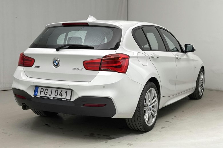 Bmw hatchback