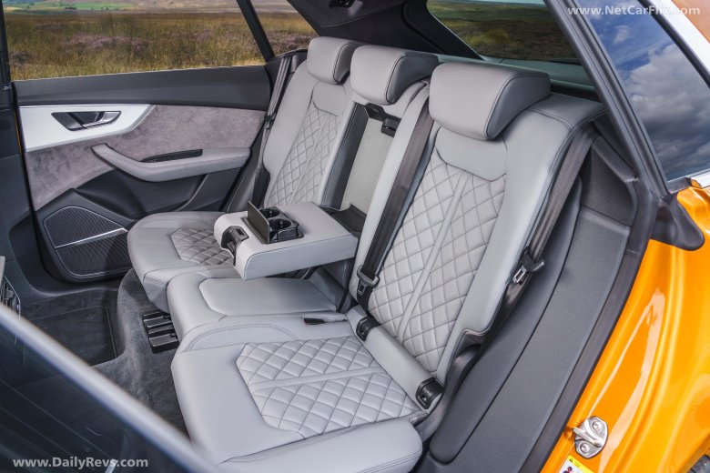 Ауди q 8 салон