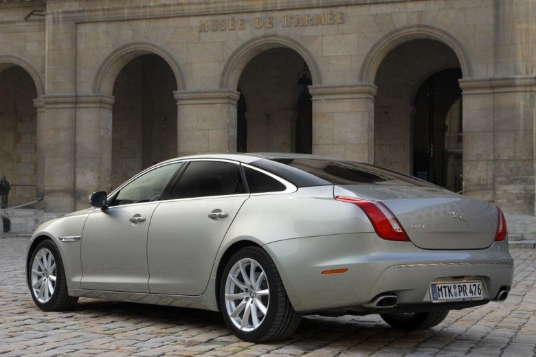 Jaguar xj 2011