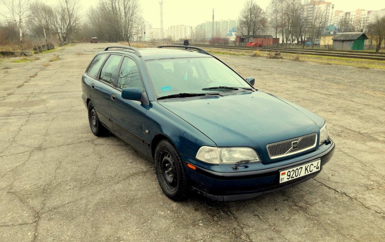 Volvo v40 1998