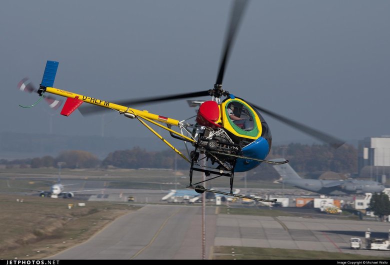 Schweizer 300c вертолет