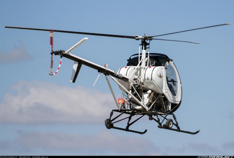 Schweizer 300c вертолет