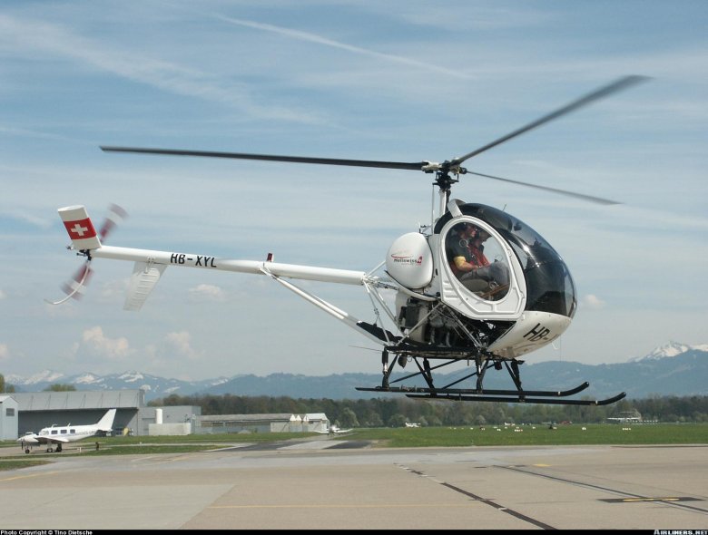 Schweizer 300c вертолет
