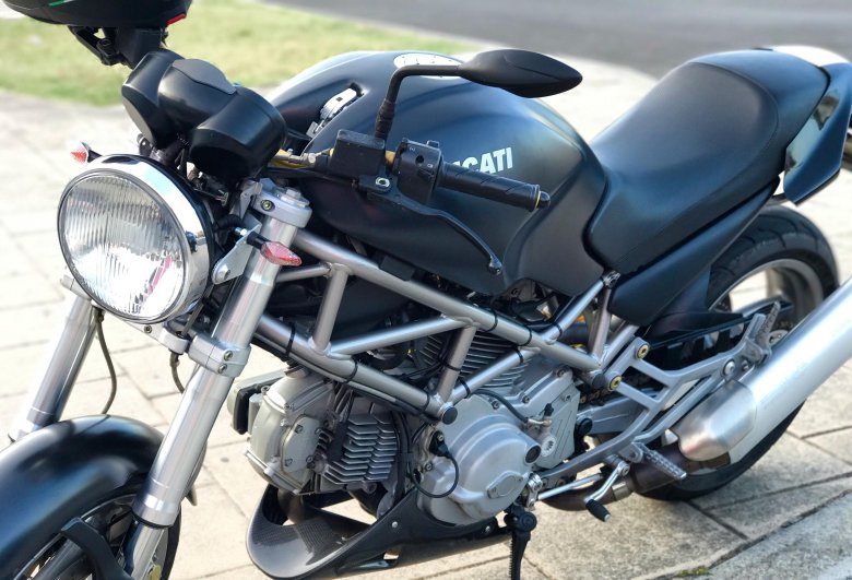 Ducati monster 600 2001