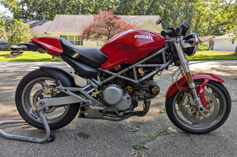 Ducati m900 \ monster\