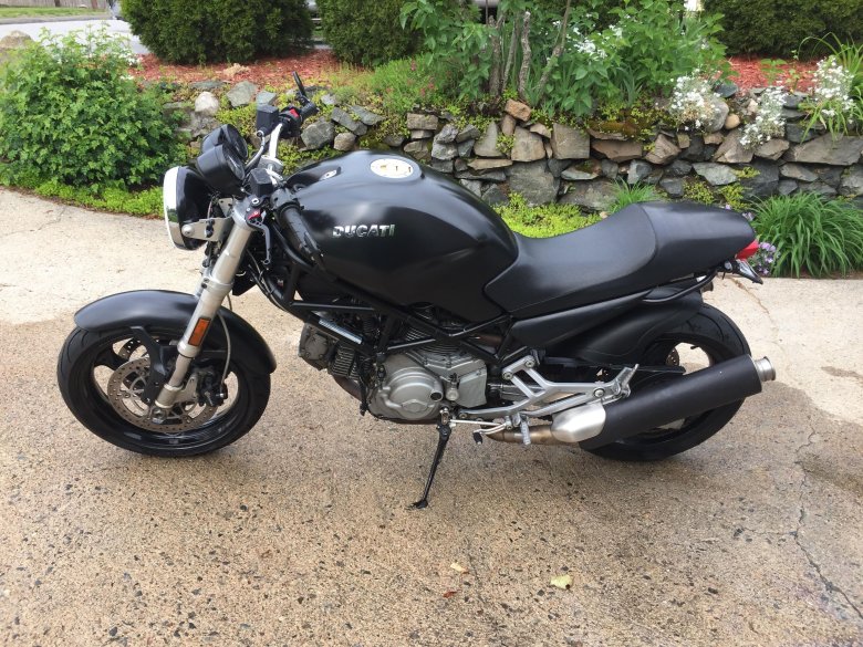 Дукати монстр 695