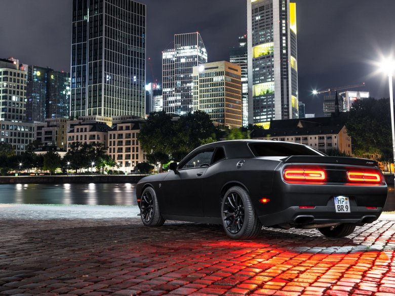 Dodge challenger hellcat