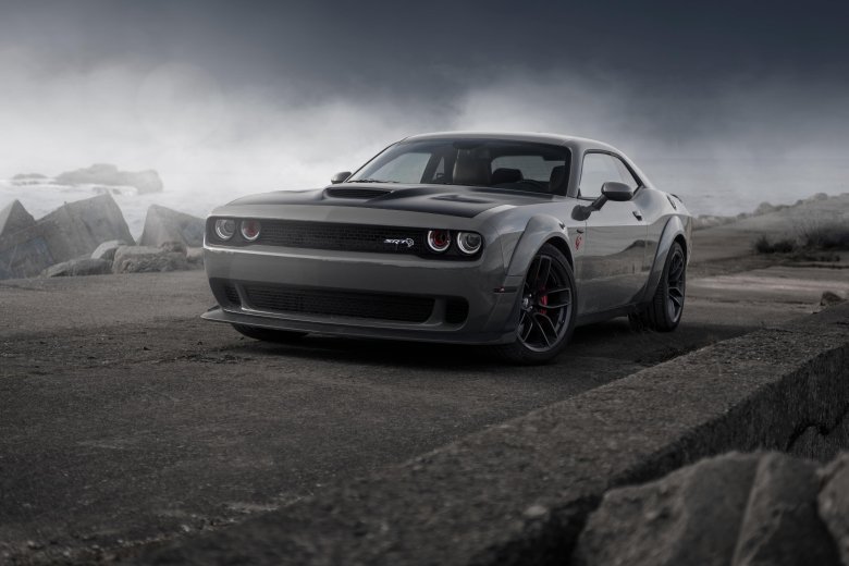 Dodge hellcat challenger