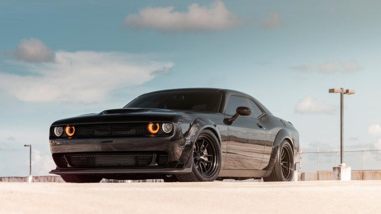 Dodge challenger srt