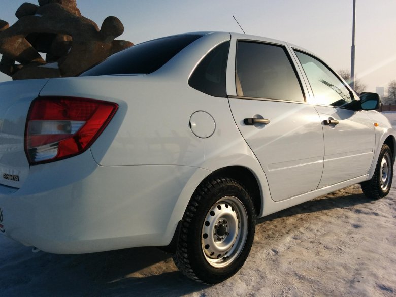 Лада гранта 2012 белая