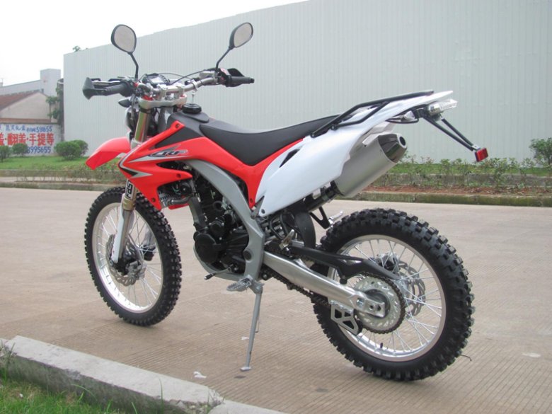 Китайский кроссовый мотоцикл