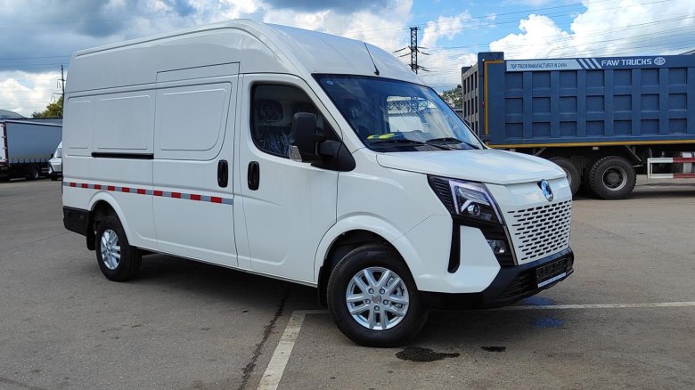 Китайский цельнометаллический фургон