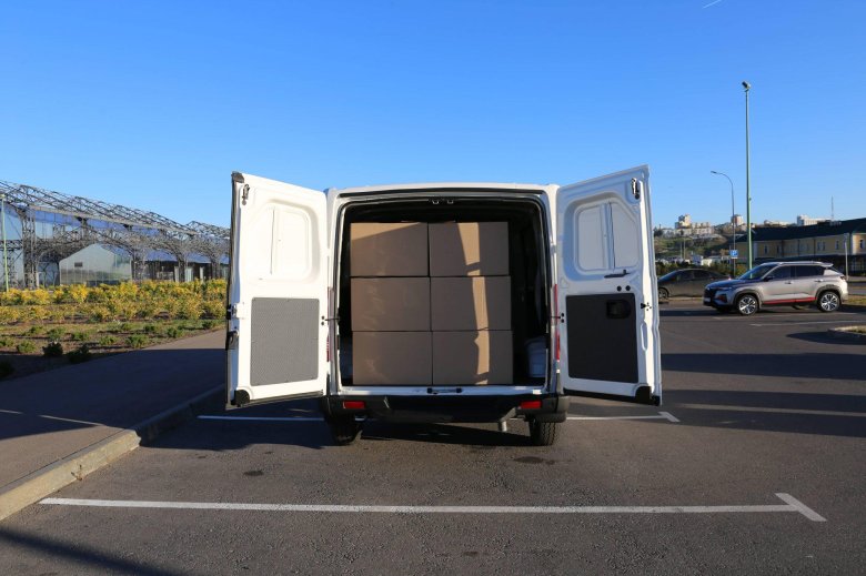 Шевроле цельнометаллический фургон