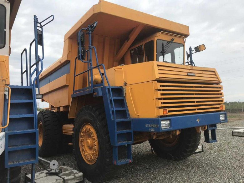 Карьерный самосвал белаз-7540в