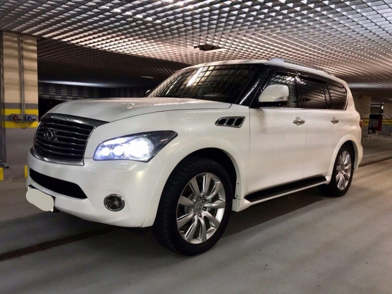 Инфинити qx56 белый