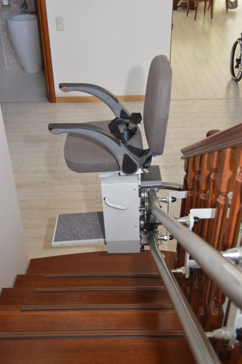 Лестничный подъемник