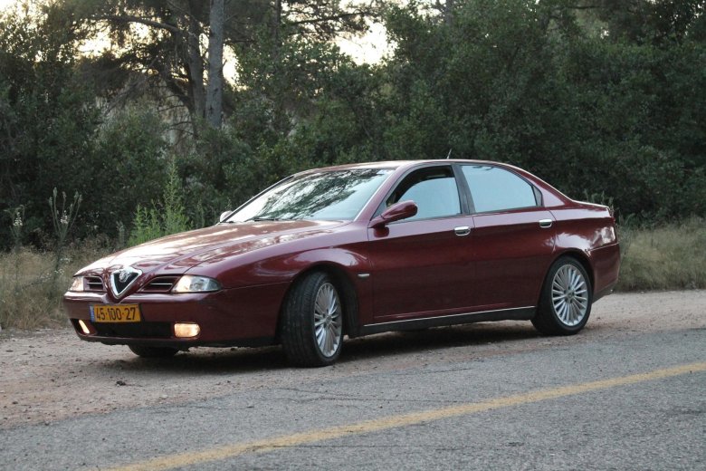 Alfa romeo 166
