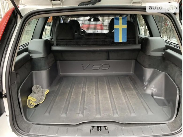 Вольво v50 багажник