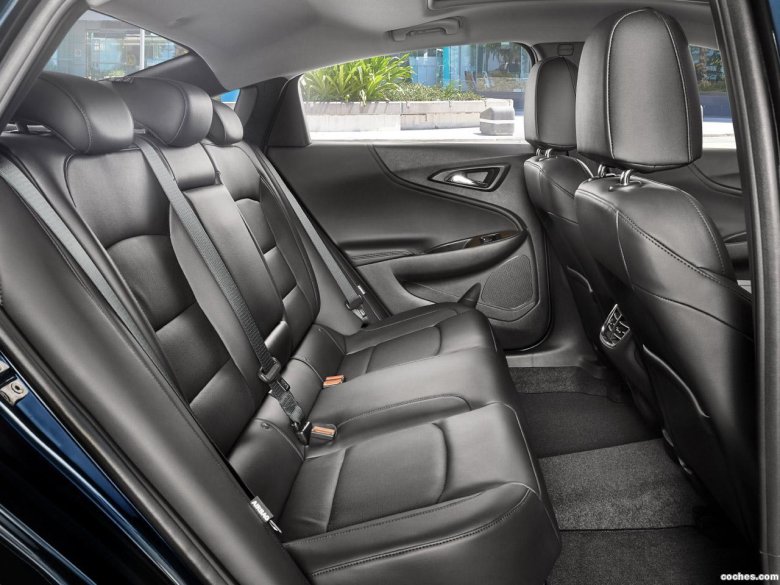 Chevrolet malibu 2018 салон