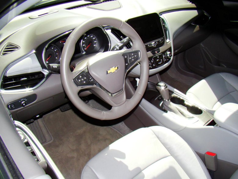 Chevrolet malibu 2016 салон