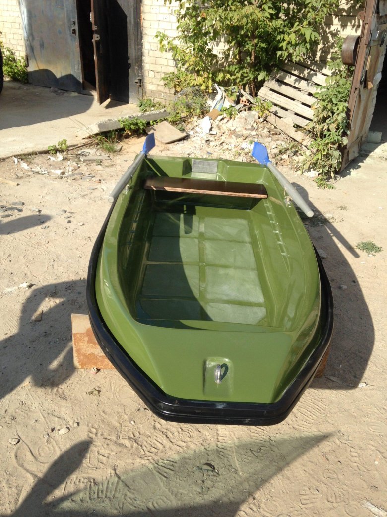 Стеклопластиковая лодка стелс 270