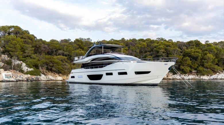 Яхта принцесс y85