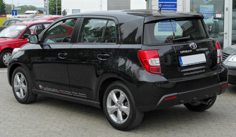 Urban cruiser toyota