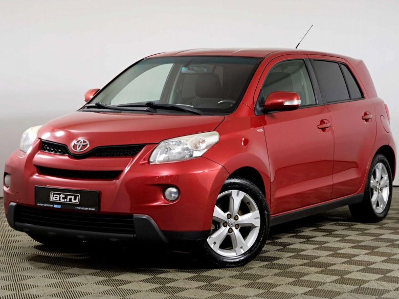 Красная тойота