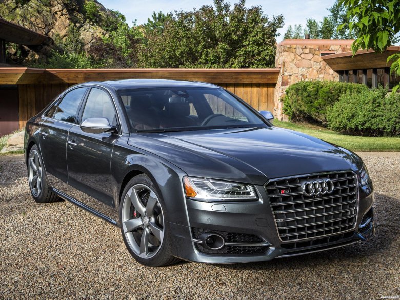 Audi s8 2015