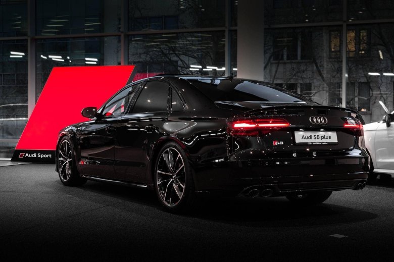 Audi s8 plus