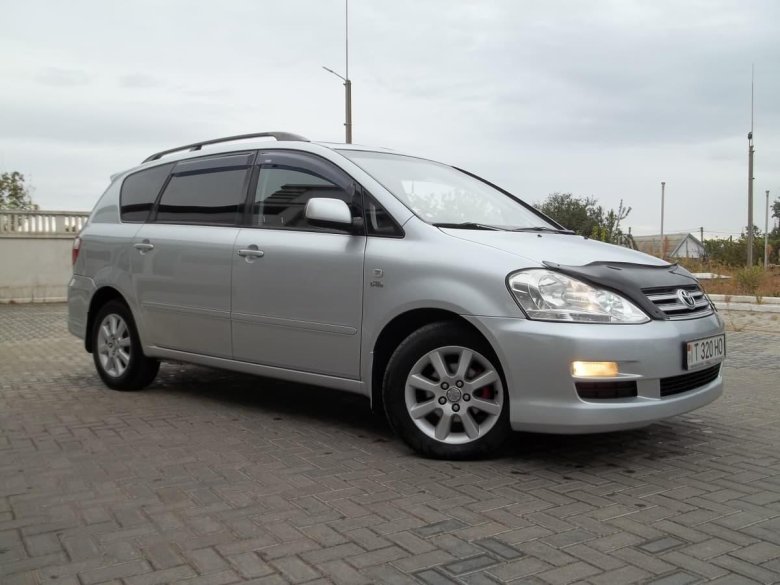 Тойота ипсум 2002