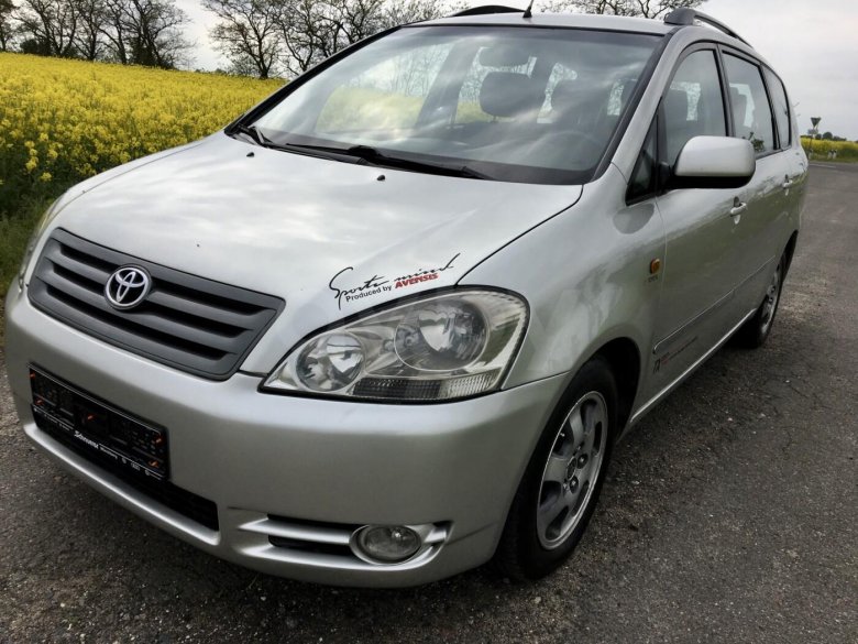 Toyota avensis verso