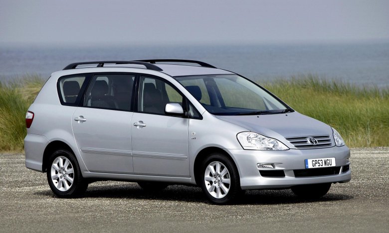 Toyota avensis verso 2001
