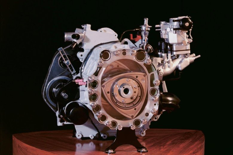 Роторно поршневой двигатель ванкеля