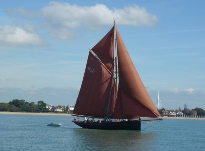 Гафельный шлюп