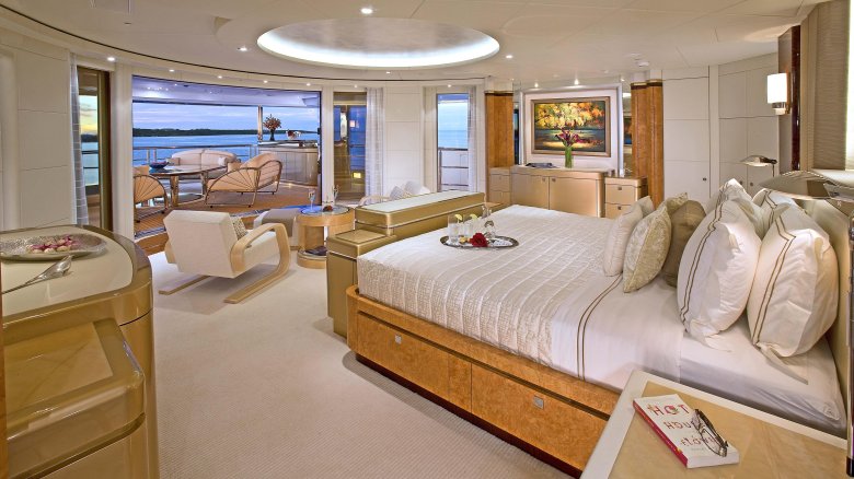 Шикарная яхта