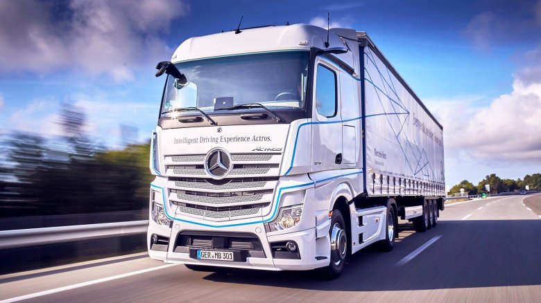 Mercedes-benz actros 2
