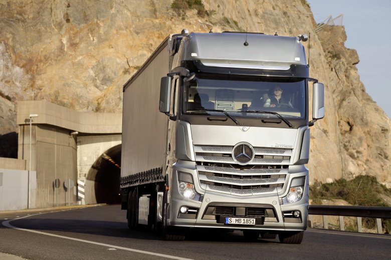Mercedes benz new actros