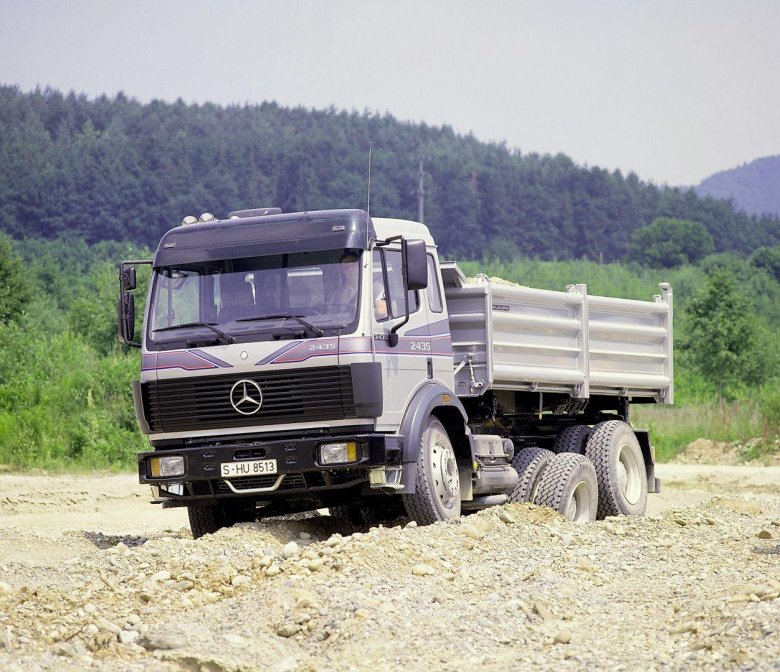 Mercedes-benz 2435