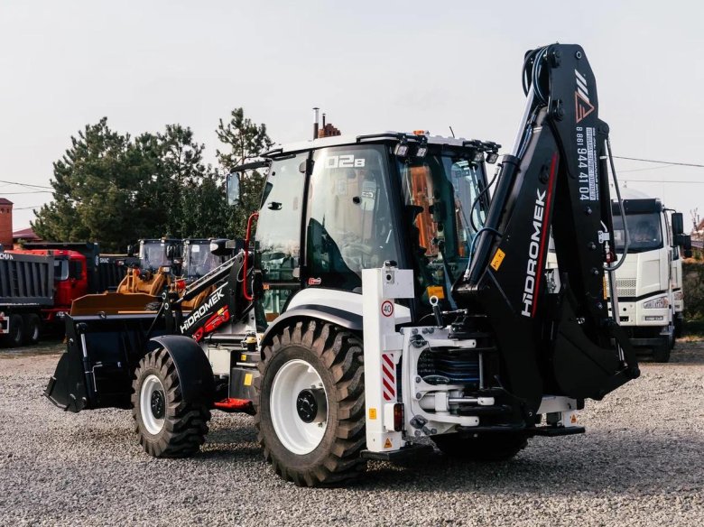 Экскаватор погрузчик hidromek