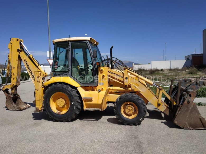 Экскаватор-погрузчик komatsu wb93r