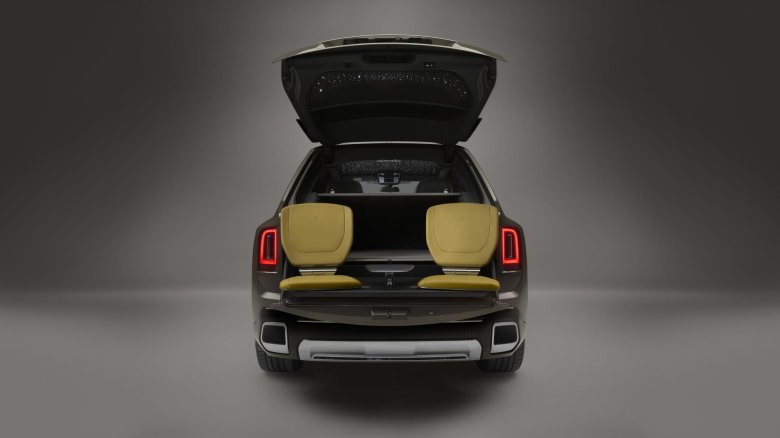 Rolls royce cullinan багажник