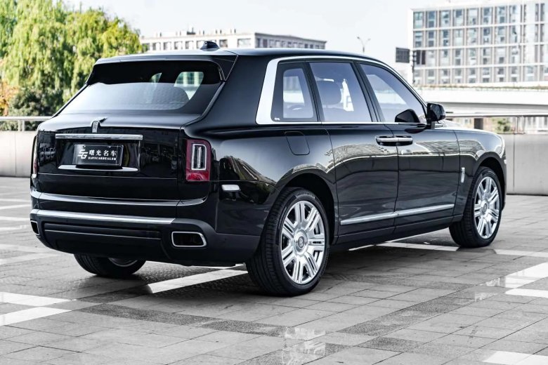 Rolls royce cullinan 2023