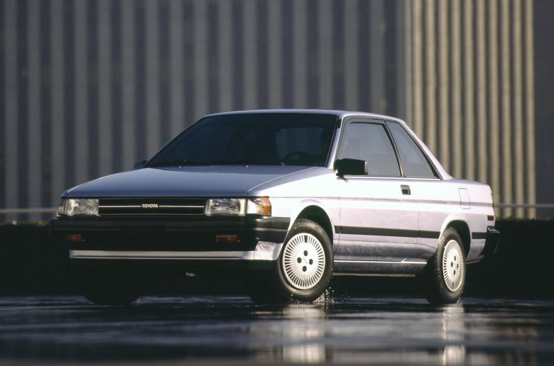 Toyota corolla 1 поколение