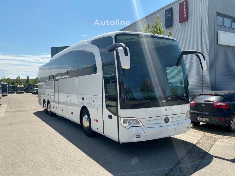 Автобус mercedes benz tourismo